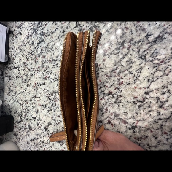 Coach wristlet - Picture 4 of 5